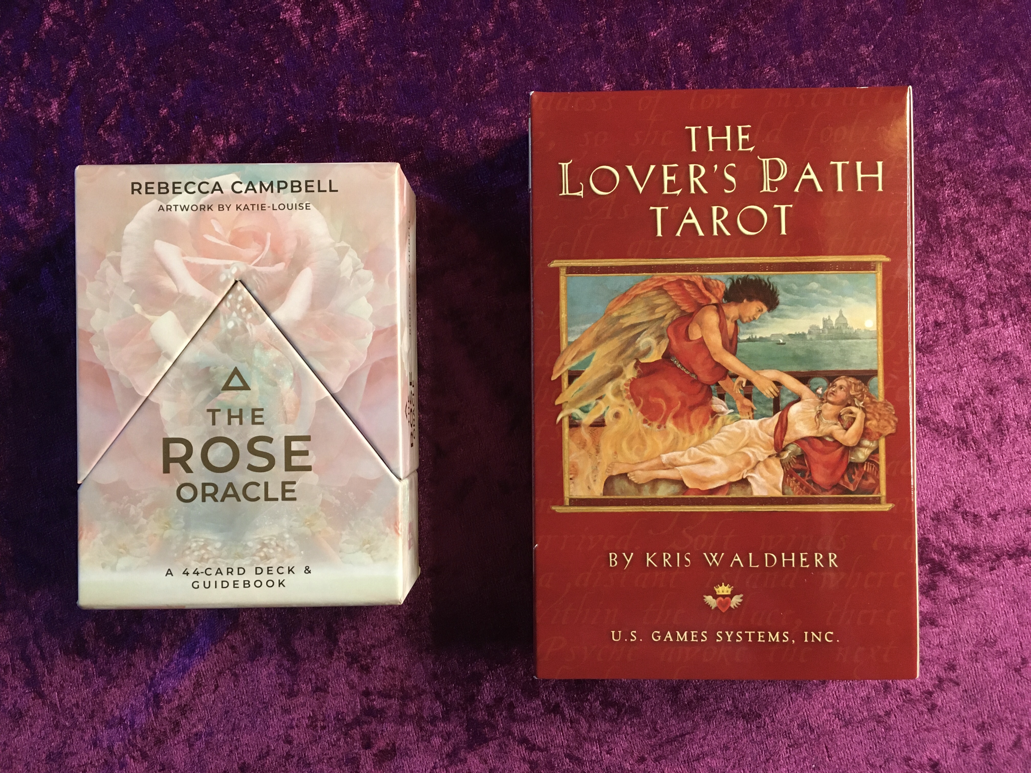 Love Oracle Reading - Tarot By Thea